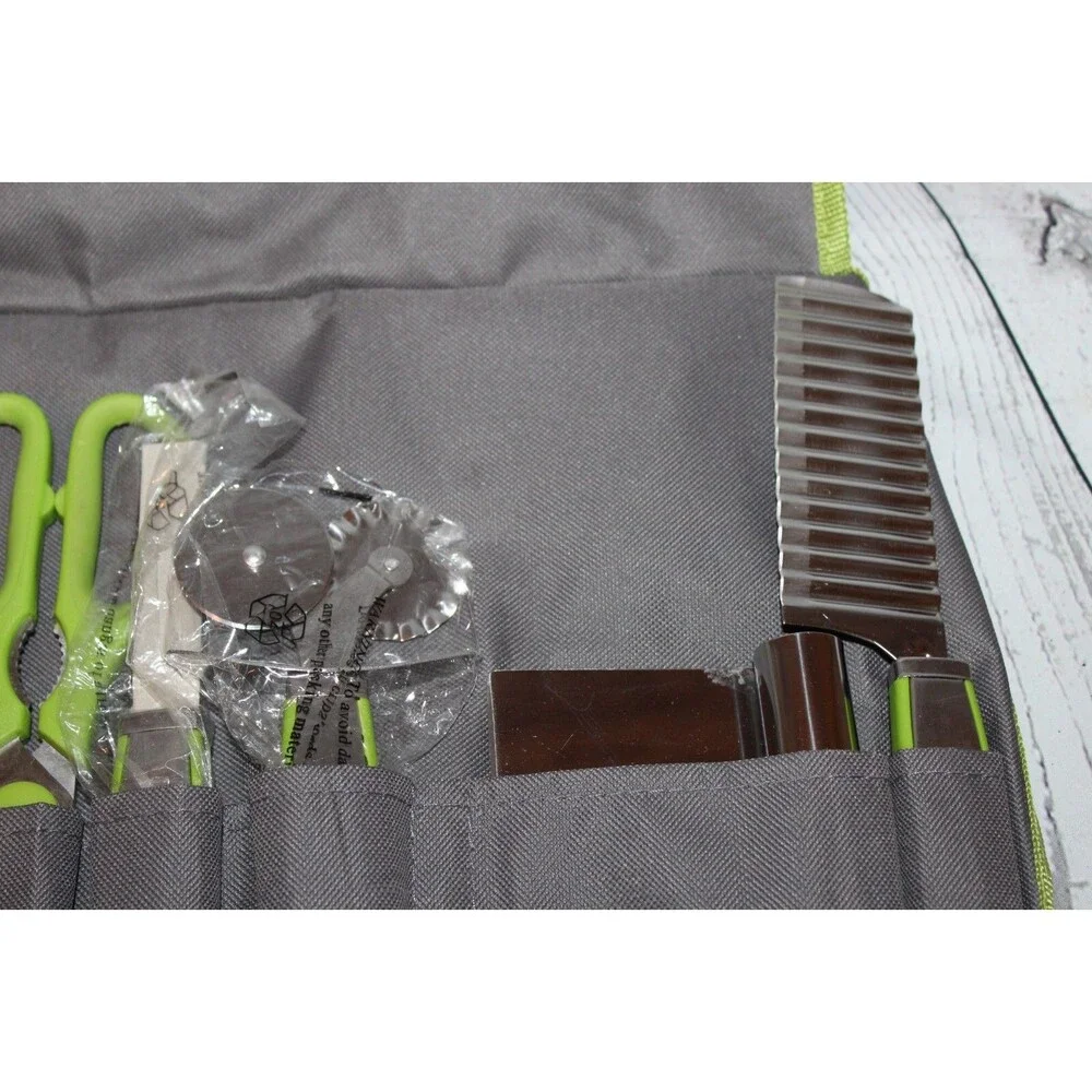 Wolfgang Puck Roll Up Carrying Case Garnish Bar Set Lots of Pieces NEW Green